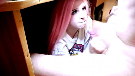 Порадовала минетом 18 летнего однокурсника