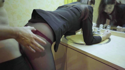 Узкоглазые япошки и всё туда же в секс