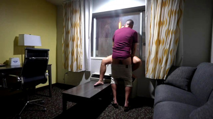 Секс в отеле на 9 месяце беременности. Жена отрывается, писька чешется