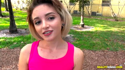 Realitykings - Прыгай в тачку крошка прокачу
